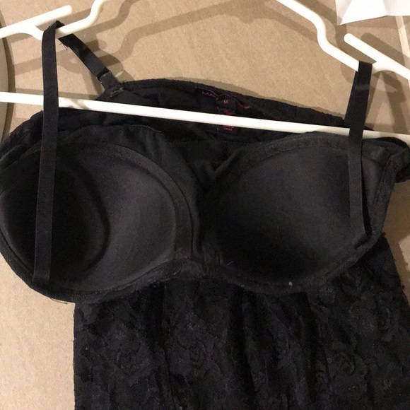 Laced corset-like top - Picture 4 of 4